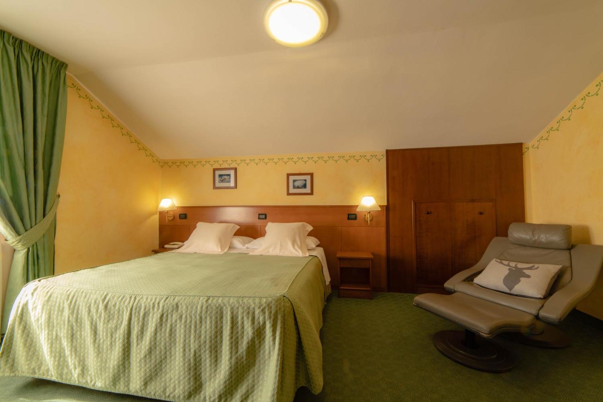 Hotel Beau Sejour Pre-Saint-Didier Exterior photo