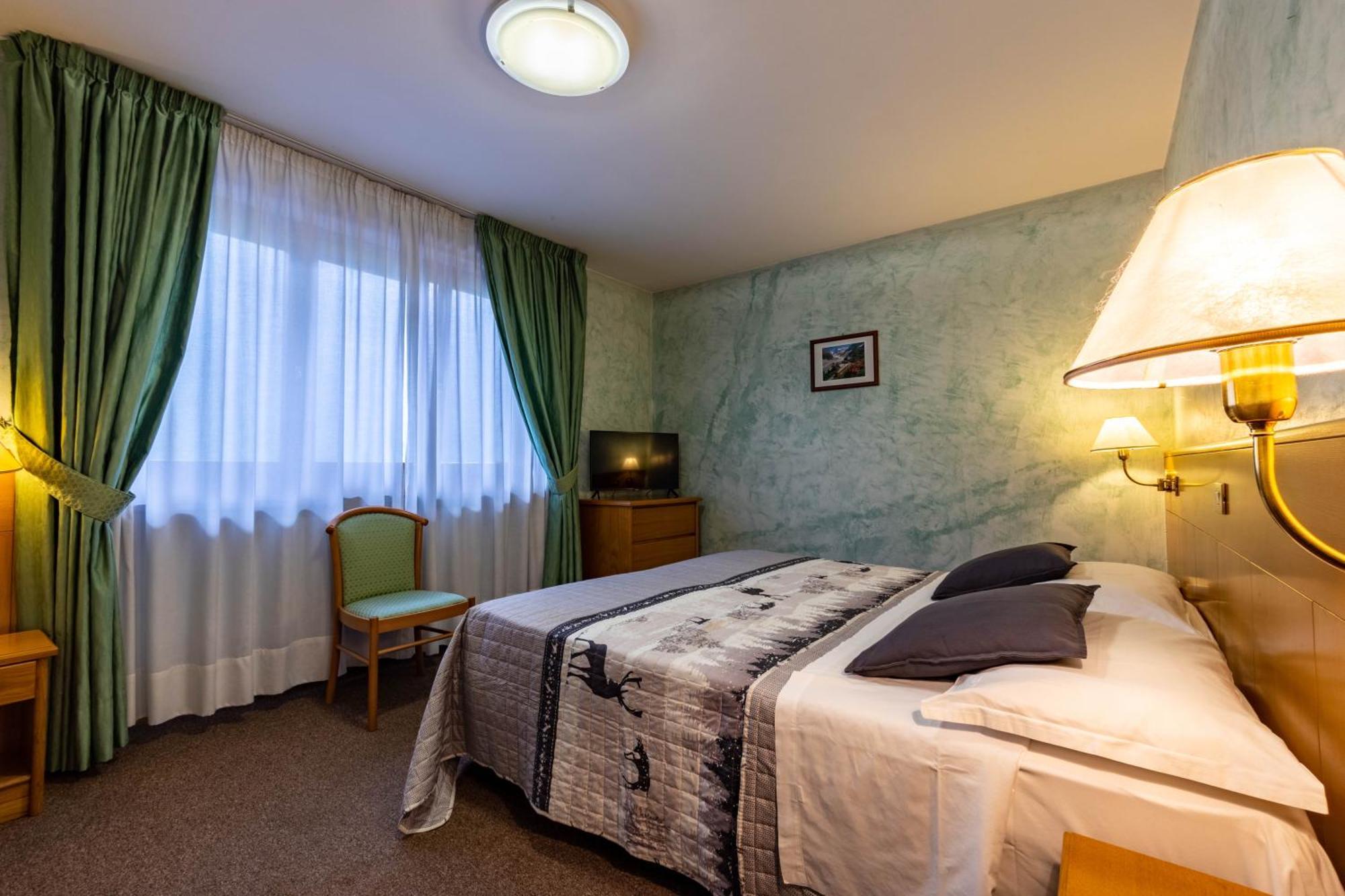 Hotel Beau Sejour Pre-Saint-Didier Exterior photo